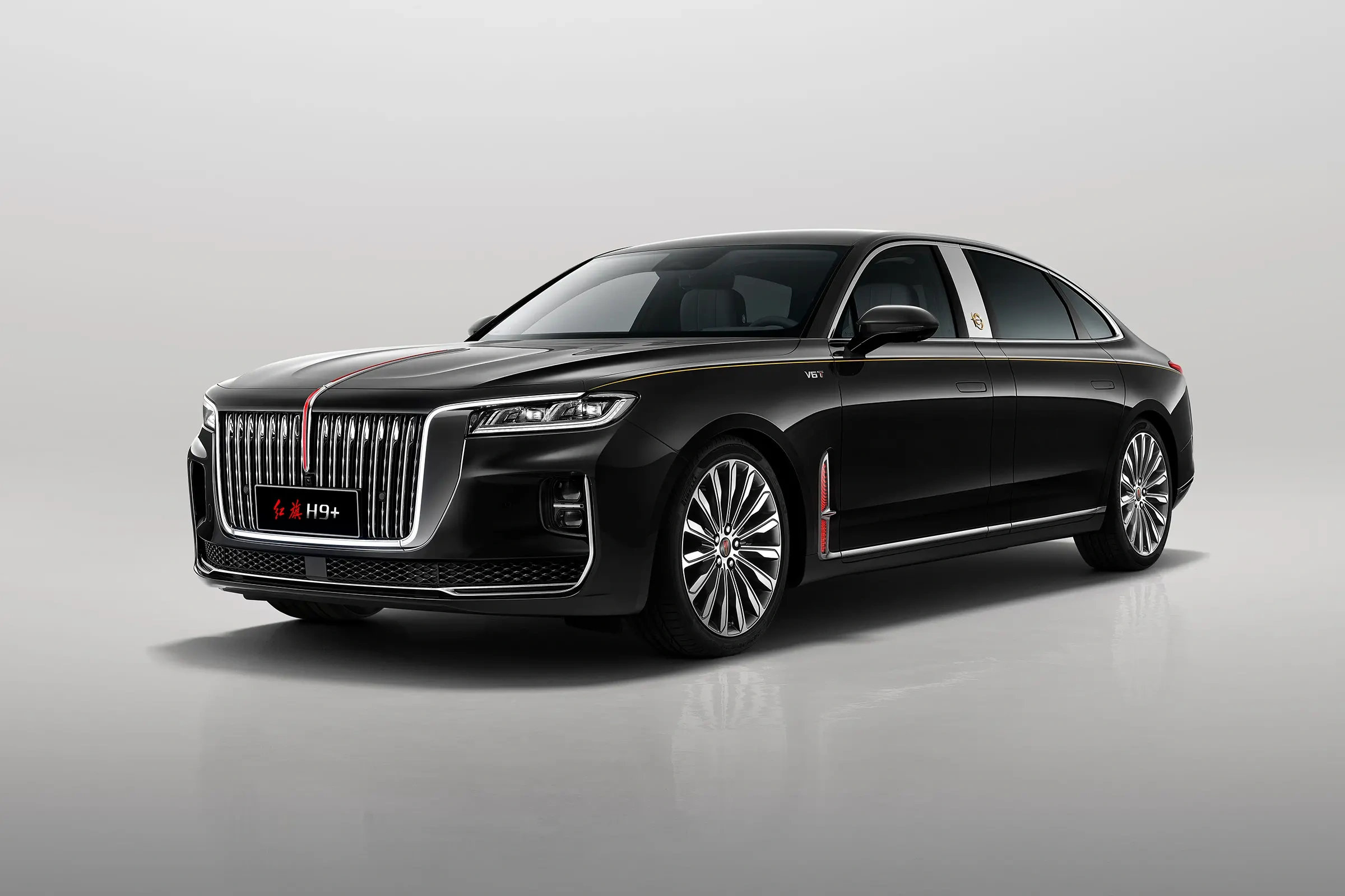 Hongqi H9 इंधन वाहन चालकांना उत्कृष्ट ड्रायव्हिंग अनुभव देते